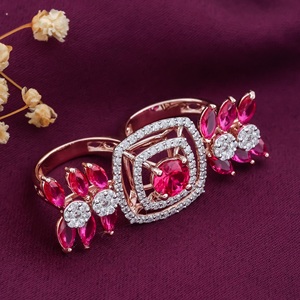 Anillos de Pareja de Plata de Ley 925 con Diamantes de Moissanita Elegantes y Más Vendidos para Compromisos y Aniversarios Disponibles para la Venta - Product Image 1