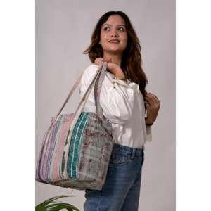 Bolso Kantha Hecho a Mano de Algodón Multicolor Vintage Bolso de Hombro Bohemio para Mujer Dos Asas para Compras Bolso Hecho a Mano de Comestibles de Pascua - Product Image 3