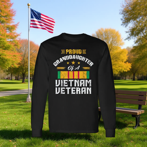 Maglietta a Maniche Lunghe VETERAN 365, Orgogliosa Nepoletta di un Veterano del Vietnam, Abbigliamento Promozionale Personalizzabile - Product Image 3