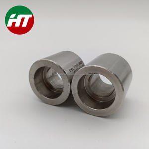 Raccords filetés forgés en acier ASTM A105 90° coude NPS A350 Lf2 3000 Sw de 14 pouces - Product Image 1