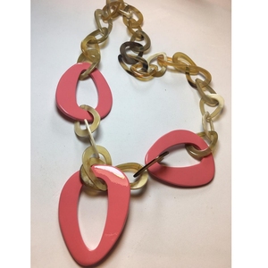 Impresionante collar con colgante de cuerno de búfalo genuino pulido, cadena de eslabones naturales de alta calidad, estilo moderno para fiestas - Product Image 4