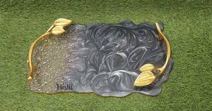 Bandeja con resina epoxi para uso como soporte de joyería, soporte de anillo, bandeja de servicio de madera, soporte para llaves, organizador de baño, bandeja de mesa decorativa - Product Image 3