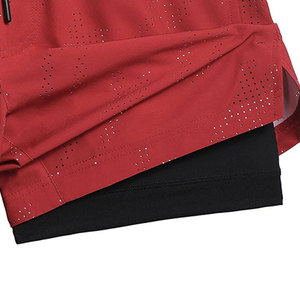 Short de basket-ball personnalisé pour hommes Short de sport de course à pied à séchage rapide avec motif solide Vêtements de mode écologiques - Product Image 4