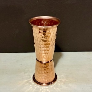 Jigger de Barra de Doble Cara con Acabado de Cobre Martillado de Acero Inoxidable, Herramienta de Medición de Cócteles de Precisión con Diseño Elegante - Product Image 1