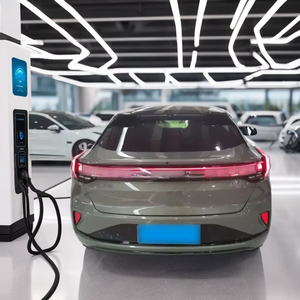 Zeekr 001 BEV 2024 Usado, Automático, Volante a la Izquierda, Interior de Cuero, Tracción Trasera, 110KWH, >700km, Techo Panorámico, Cámara Trasera de 360° - Product Image 4