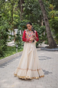 Indian Boutique Exclusivo Último Glamoroso Impresionante Navaratri Especial Algodón Puro Lehenga Choli Elegante Ropa Étnica Mujer Chica - Product Image 4