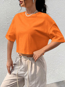 2024 nouvelle tendance haut court T-shirt pour femmes T-shirt femmes fabriqué avec une personnalisation complète dans la meilleure qualité - Product Image 4