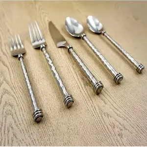 ชุดช้อนส้อมสแตนเลสแบบผูกปมเหมาะสำหรับงานแต่งงานสุดหรูและโอกาสรับประทานอาหารสุดหรู - Product Image 3