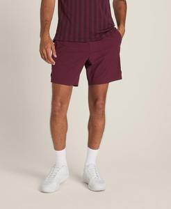 Uniforme de ropa deportiva de tenis informal ecológica de poliéster 100% para hombres y mujeres con nombre de equipo personalizado y logotipo en la parte delantera y pantalones cortos - Product Image 1