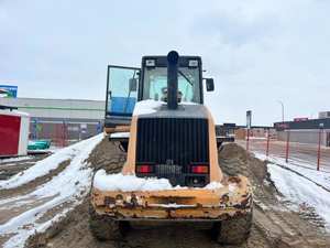 Cargador de ruedas Case 721D 2006: Rendimiento de servicio pesado para manejo y construcción de materiales - Product Image 2
