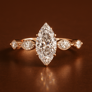 Anillo de Compromiso y Matrimonio Solitario con Diamante Talla Marquesa en Oro de 14K, Certificado VVS IGI, Joyería Original de Fábrica - Product Image 4