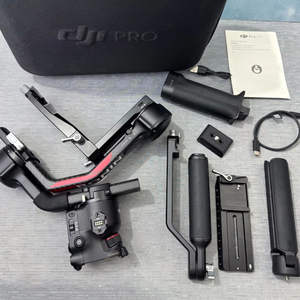 Estabilizador de Mano Profesional de Alta Calidad RS4 Pro, Capacidad de Carga Útil de 4.5 kg, Estabilización de Imagen 3D, Seguimiento Facial, Plástico - Product Image 2