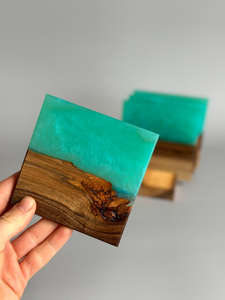 Posavasos cuadrados de madera y resina de nogal hechos a mano más vendidos, alfombrillas y almohadillas de regalo para el hogar - Product Image 3