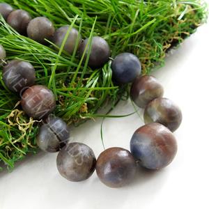 Perle ronde saphir lisse mat poli bleu pierre lâche pour la fabrication de bijoux naturels multicolores - Product Image 1