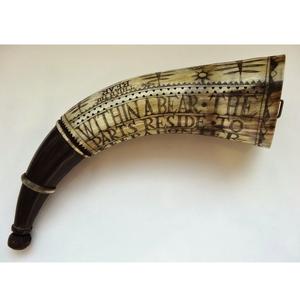 Corne à boire viking artisanale, corne à bière traditionnelle nordique pour la décoration médiévale et l'utilisation en bar - Product Image 2