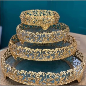 Plateau à bonbons en métal tendance avec un design moderne et luxueux, réutilisable et durable, artisanat en métal - Product Image 3