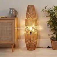 Vente en gros de lampadaires en jonc de mer Top vente de lampe de paille tissée à la main vintage pour salon maison chambre salles de lecture décor