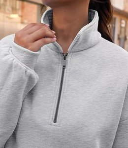 Sweat à capuche oversize à demi-zip pour femme, en toile, avec broderie personnalisée, poche et badge sur le devant - Product Image 5