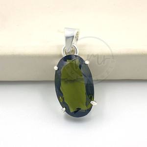 Colgante de moldavita natural, piedra preciosa ovalada certificada, Plata de Ley 925, hecho a mano, Tektite checo, curación, venta al por mayor, joyería de moldavita - Product Image 1
