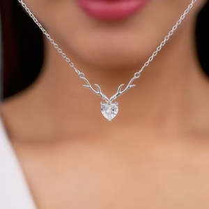 สร้อยคอจี้รูปหัวใจเขากวางชุบเงินทิเบตประดับเพชรซิคอน ยี่ห้อ Danta Gems ความยาว 45 ซม. + 5 ซม. ปรับได้ ใส่สบายผิว เหมาะสำหรับผู้หญิง สไตล์โรแมนติก - Product Image 4