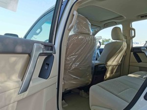 Recién utilizado para Toyota Land Cruisers Prado con tamaño de neumático R20 Dirección de mano izquierda AWD Drive Asientos de cuero y cámara trasera - Product Image 6