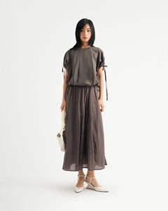 T-shirt décontracté pour femme de haute qualité 100% coton à manches courtes Couleur unie Col rond Longueur courte Respirant Séchage rapide pour l'été - Product Image 3