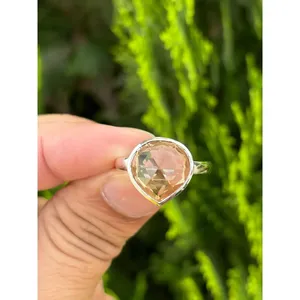 Bague Statement en Argent 925 avec Pierre de Soleil Naturelle, Sertie en Bezel, Coupe Géométrique, Bijou Fin pour Usage Quotidien - Product Image 1
