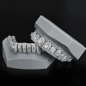 Grillz Moissanite Iced Out en Argent 925 Plaqué Rhodium, Luxe, Sur Mesure, Unisexe, Bijou de Sourire Tendance, Grillz Argenté - Product Image 2