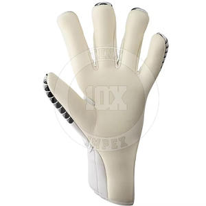 Gants de football de haute qualité pour hommes avec protection des doigts forte adhérence et ajustement confortable - Product Image 5