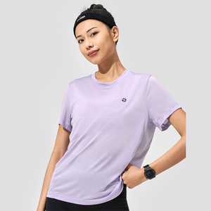 Camiseta cómoda para correr de mujer OEM con estampado de logotipo personalizado para el verano - Product Image 2
