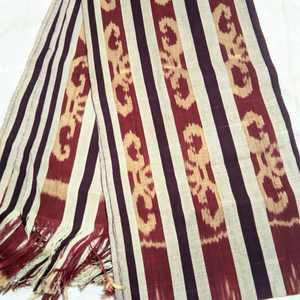 Tela Suave con Estampado Damasco, Tejido Tradicional, Se Vende por Metro para Ropa y Decoración del Hogar, por Komodoin, por Indonesia Eximbank - Product Image 1