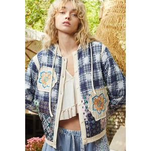 Chaqueta Bomber Casual de Algodón para Hombre, Transpirable, Estilo Hip Hop Urbano, con Bloques de Color y Parches, con Bolsillos - Product Image 4