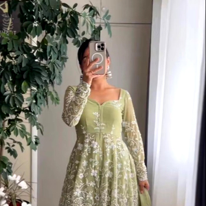 Heavy Designer Wedding Party Wear Faux Georgette Heavy Chine Sequence Stitch Top de trabajo y Sharara con encaje de lujo Dupatta - Product Image 1