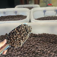 Prix bon marché Robusta miel Vietnam à l'usine Grains de café torréfiés purs 1tonne OEM Parfum fort, amer fort Prix de gros