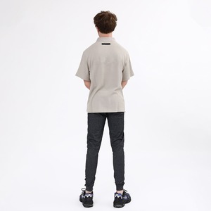 T-shirt de performance sportive 100% coton pour hommes manches courtes personnalisées avec tissu respirant gaufré couleur unie conception de col personnalisée - Product Image 4