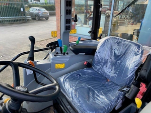 Tracteur à conducteur marchant New Holland Boomer 50 50 CV 4x4 avec moteur, pompe, engrenages et roulements pour machines agricoles - Product Image 6