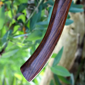 Hache de camping professionnelle en acier de Damas, tête en acier à motif artisanal avec manche en bois naturel pour la chasse et le bushcraft - Product Image 6