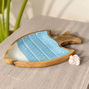 จานไม้แกะสลักรูปปลา - Product Image 1