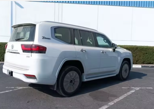 LISTO PARA ENVIAR: SUV Usado 2023-2024, Automático, 4x4, Asientos de Cuero, Control de Crucero Adaptativo, Neumáticos R20, Tracción Total, Emisión Euro 4 - Product Image 2