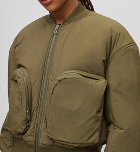 Chaqueta acolchada brillante 100% nailon para mujer, con logotipo personalizado impreso en DTF, estilo urbano, cómoda chaqueta acolchada para damas - Product Image 5