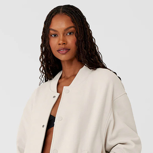 OEM personalizado logotipo Letterman Crop Varsity chaqueta al por mayor cuerpo de lana de cuero genuino manga recortada Varsity chaqueta para las mujeres - Product Image 6