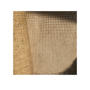 Bastón de cinta de ratán hexagonal Natural de buena calidad para muebles Rollo de cinta de ratán de caña de malla abierta para muebles con el mejor precio - Product Image 1