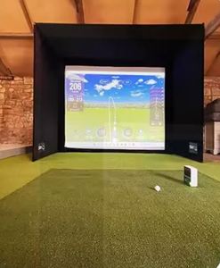 Moniteurs d'affichage de simulateur de golf de luxe XO2 testés en conditions réelles, haute précision, avec accessoires inclus, prêts à être expédiés - Product Image 5