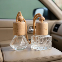 Forme carrée vide 6ml 8ML parfum d'huile essentielle parfum suspendu voiture diffuseur bouteille en verre bouchon à vis