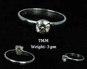 Anillo de compromiso de moissanita en plata de ley 925 Forma redonda Diamante Look Regalo para el día de San Valentín - Product Image 2