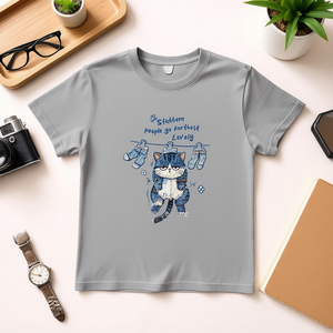 T-shirt Unisex 100% Cotone 210GSM Vestibilità Casual Oversize Stampa DTG Logo Frontale Abbigliamento Compresso - Product Image 3