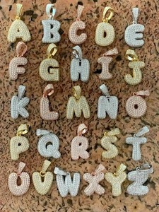 Moissanite Graffiti Bubble Letter Colgantes iniciales 925 Colgantes finos de plata esterlina para ocasiones especiales - Product Image 2