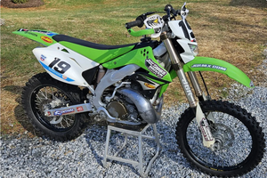สภาพเหมือนใหม่ - พร้อมขับขี่ - รถมอเตอร์ไซค์ KAWASAKI KX450F เครื่องยนต์ KX250 ที่ใช้กันมา 20 ปี - Product Image 1