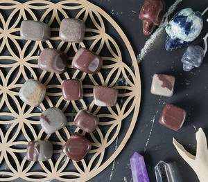 Cristales caídos pulidos del río Narmada al por mayor-Equilibrio de chakras y piedras energéticas - Product Image 4