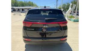 Ventes saisonnières de voitures d'occasion haut de gamme Sportage LX AWD 2022, très demandées, en excellent état, prêtes à rouler - Product Image 6